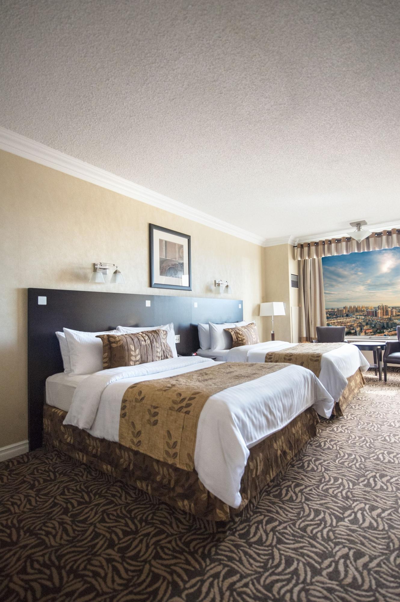 Fantasyland Hotel Эдмонтон Экстерьер фото