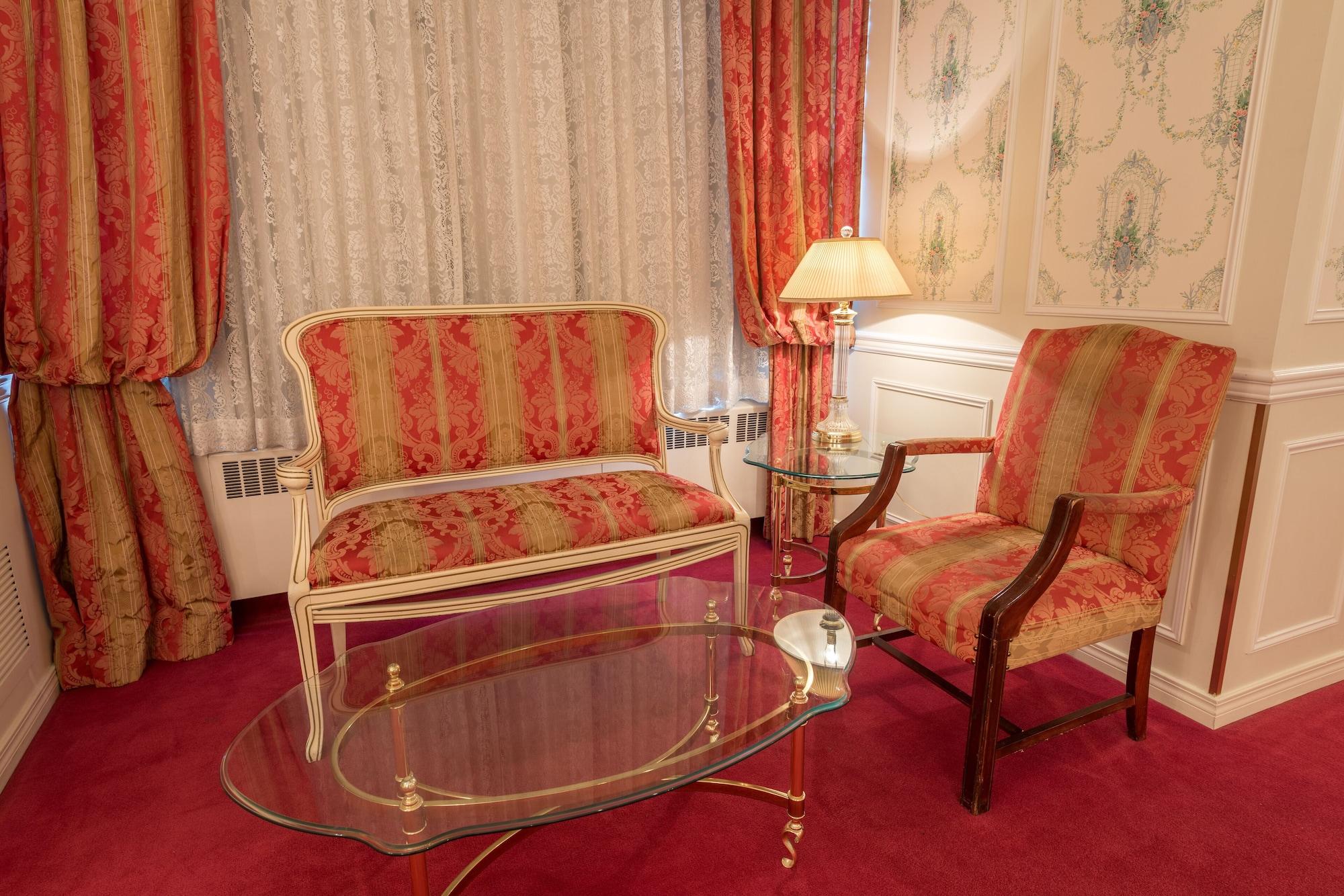 Fantasyland Hotel Эдмонтон Экстерьер фото