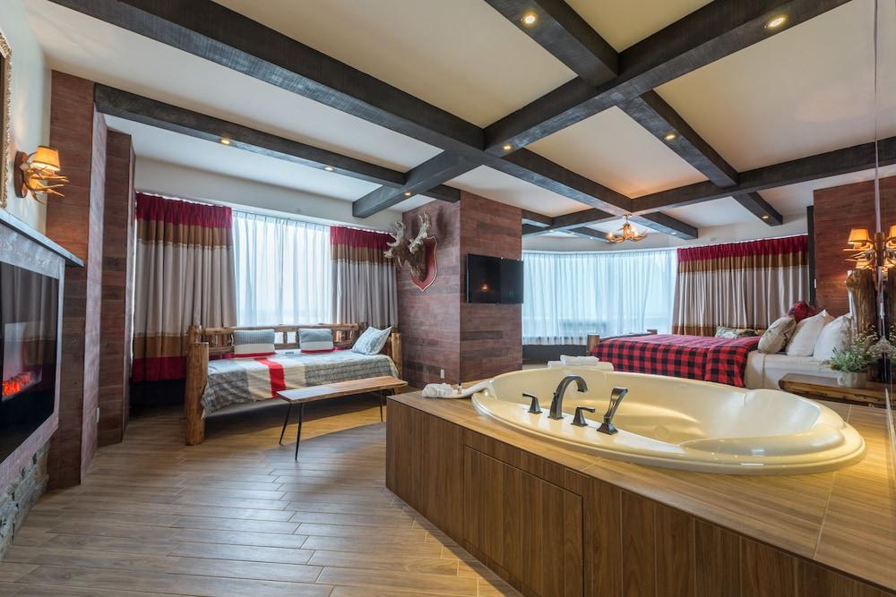 Fantasyland Hotel Эдмонтон Экстерьер фото